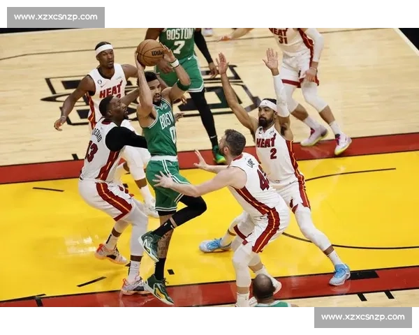 绿军火力全开鏖战热火东决级对抗点燃赛场激情巅峰之夜引爆联盟关注